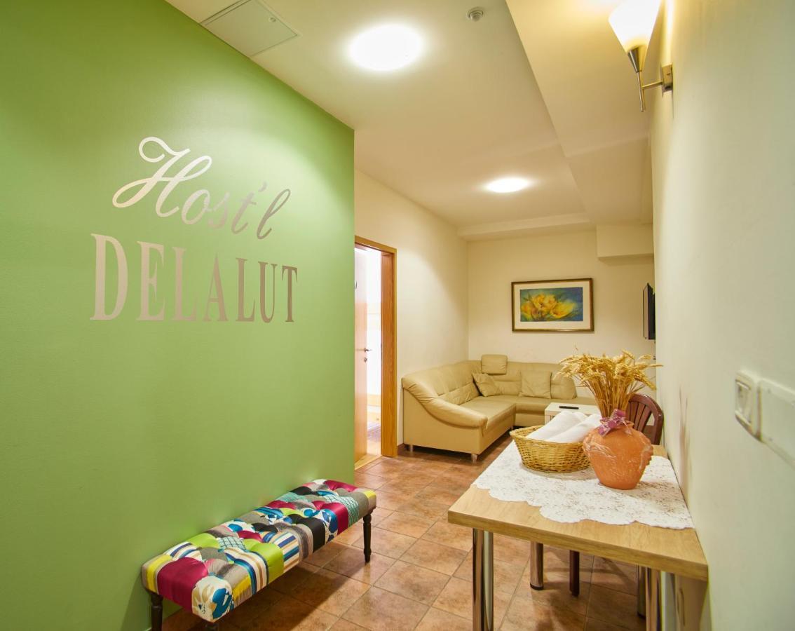 Hostel Delalut Ravne na Koroskem Exterior photo